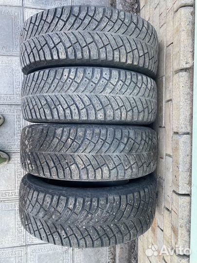 Michelin X-Ice North 4 215/60 R16 99