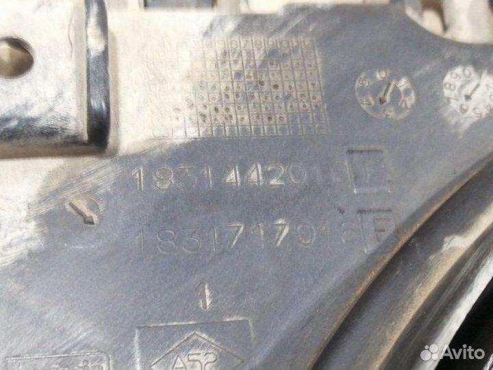 Вентилятор радиатора Nissan Micra K12E CR12DE 2007