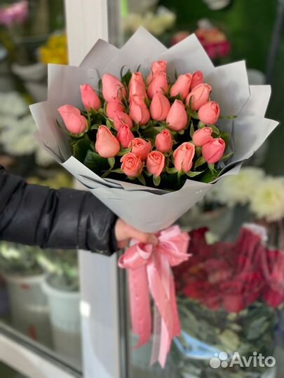 25 роз сорта Карина