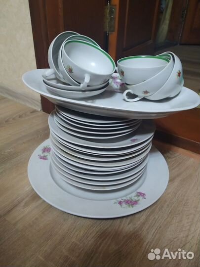 Набор тарелок