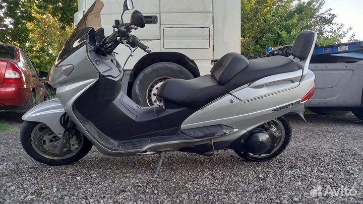 Максискутер Suzuki Skywave 250