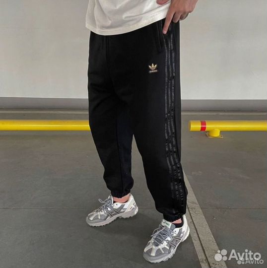 Спортивные штаны adidas