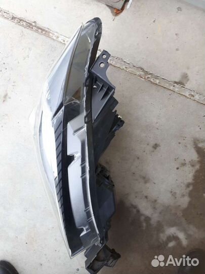 Правая фара