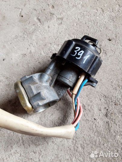 Замок зажигание на Волгу 3110