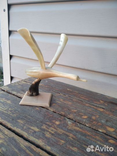 Статуэтка из рога Лебедь СССР