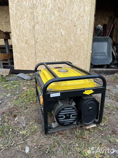 Бензиновый генератор