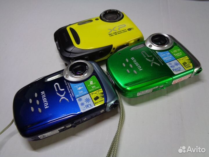 FujiFilm finepix XP Yellow Green Blue