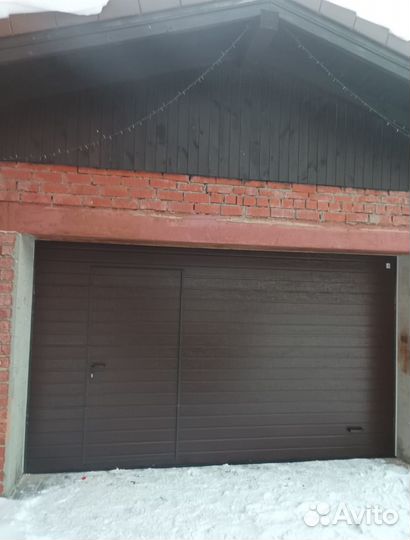 Секционные гаражные ворота Alutech