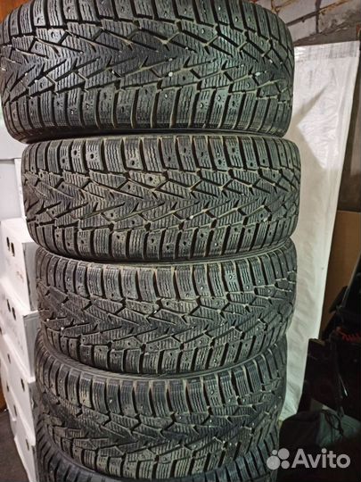 Nokian Tyres Hakkapeliitta 7 215/50 R17