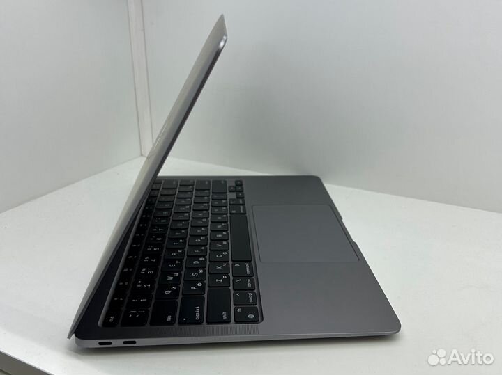 Как новый MacBook Air 13 2020 M1/16/256/gray