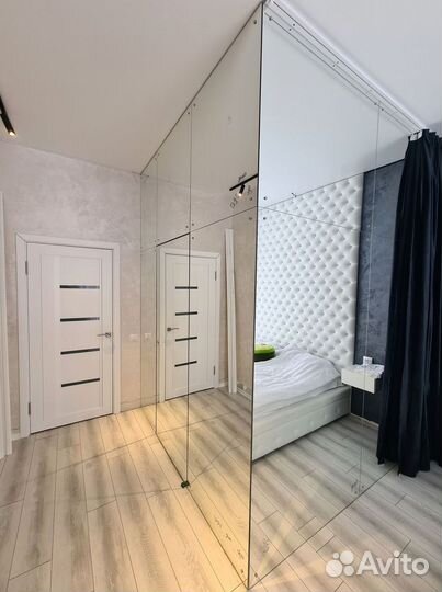 Зеркальное панно