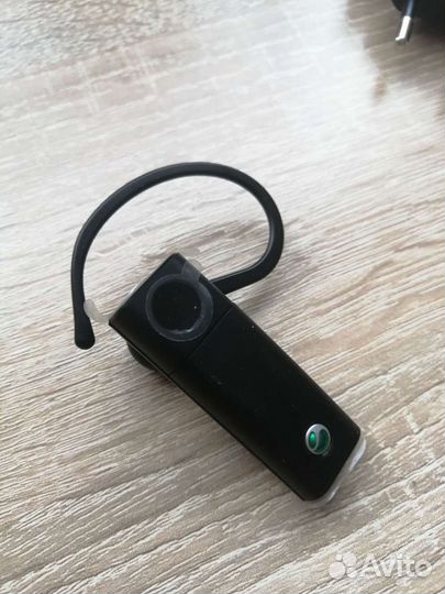 Блютуз гарнитура Sony Ericsson vh310