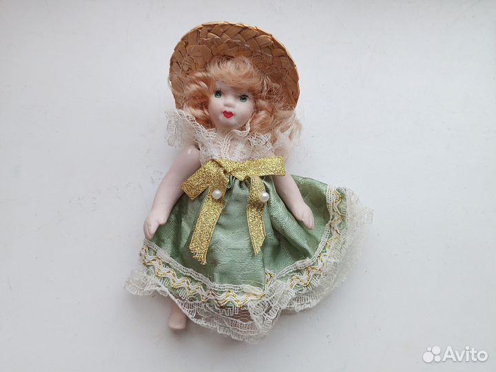 Куколки фарфор