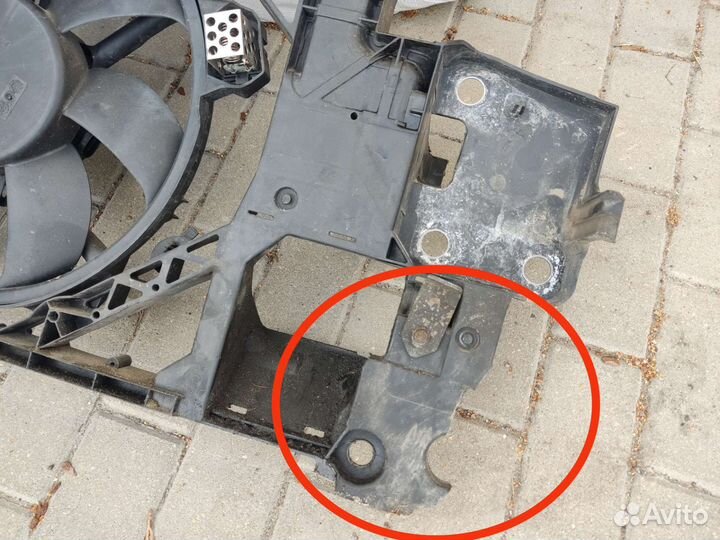 Панель передняя, телевизор Рено Меган 3