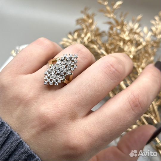 Золотой гарнитур с бриллиантами 1,13 карата 585