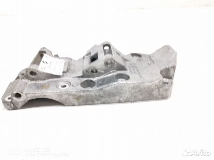 Кронштейн генератора BMW 5 F10/F11/GT F07 2013