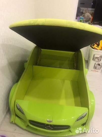 Кровать машина