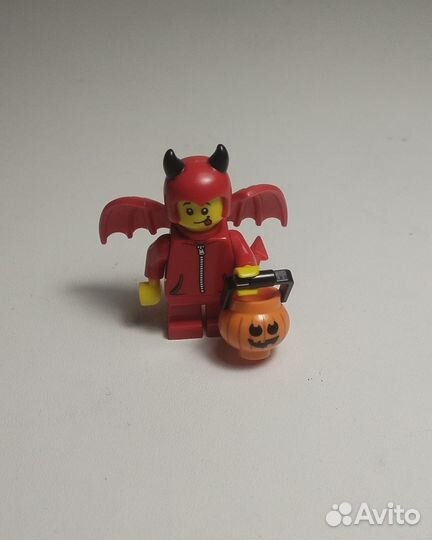 Lego minifigures 71013