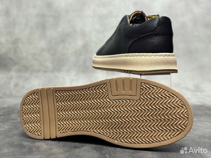 Tesla черные-беж.подошва разм. 43