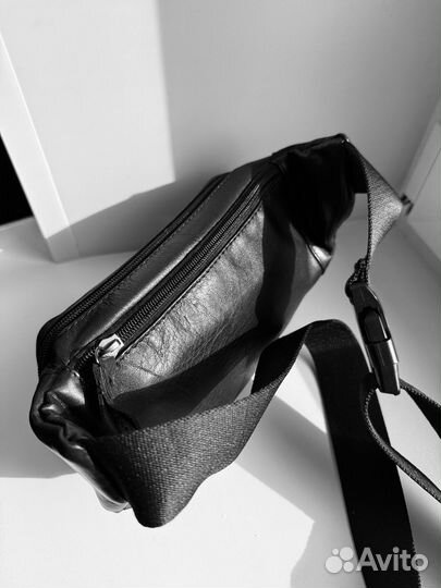 Сумка мужская натуральная кожа бананка