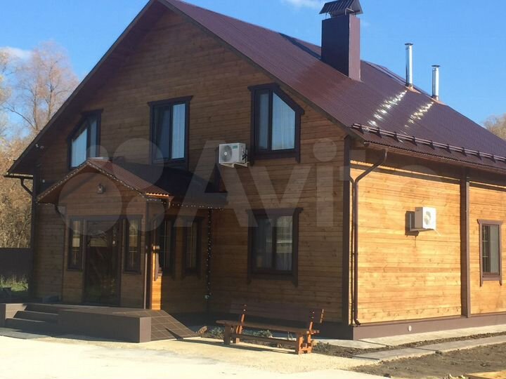 Коттедж 206 м² на участке 30 сот.