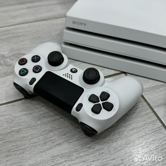Sony PS4 Pro 1tb Как Новый / Белый