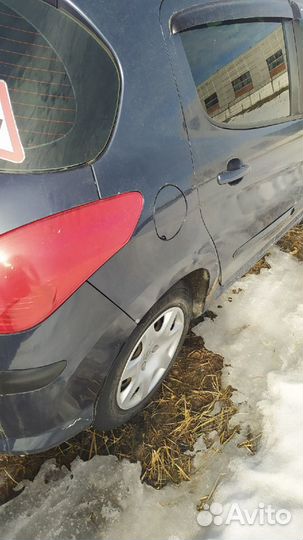 Заднее правое крыло Пежо 308 темно-синее