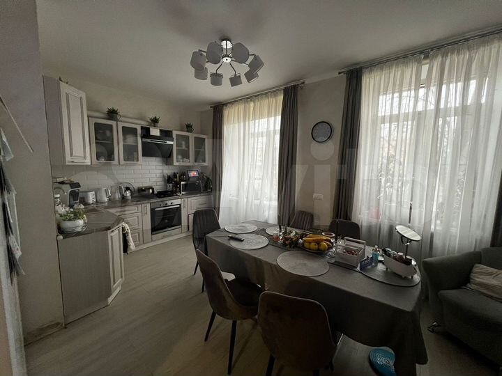 4-к. квартира, 126 м², 1/4 эт.