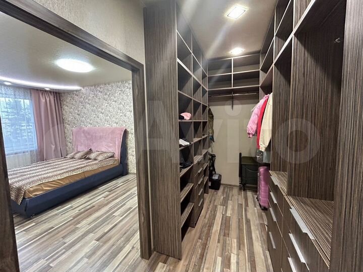 2-к. квартира, 72,7 м², 4/9 эт.