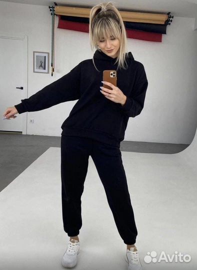 Спортивный костюм новый