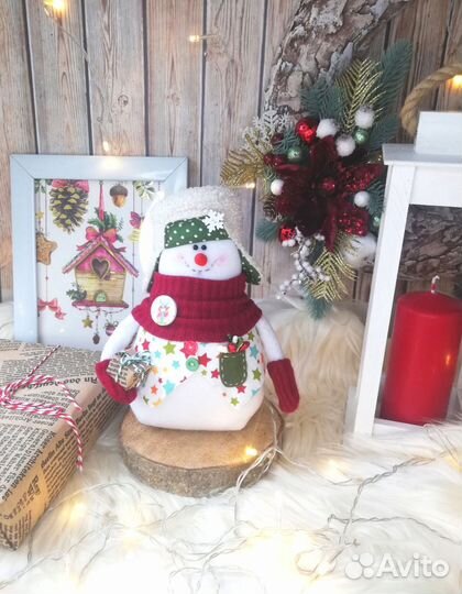 Снеговик новогодний