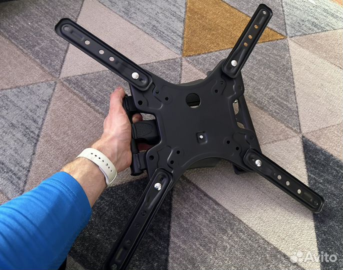 Кронштейн поворотный для телевизора 32-55 новый