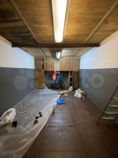 Гараж, > 30 м²