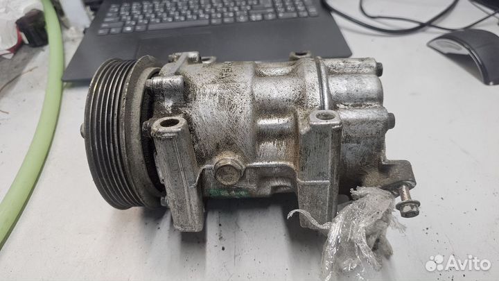 Компрессор кондиционера Peugeot 206