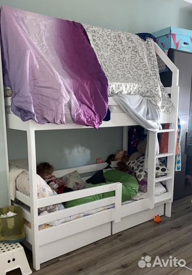 Кровать домик