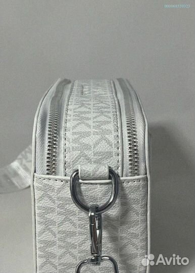 Michael Kors: идеальный аксессуар через плечо