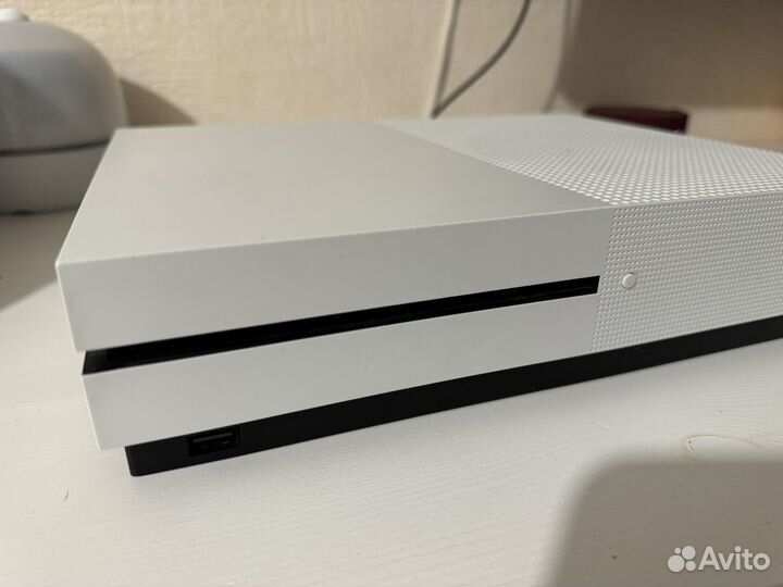 Xbox One s 1tb тушка