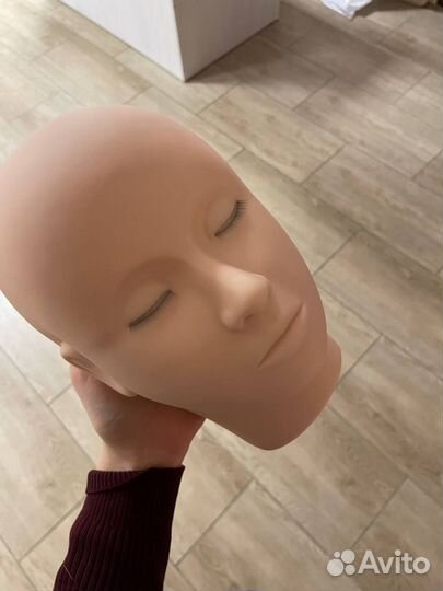 Манекен для наращивания ресниц с вшитыми ресницами