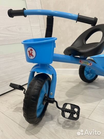 Трехколесный велосипед