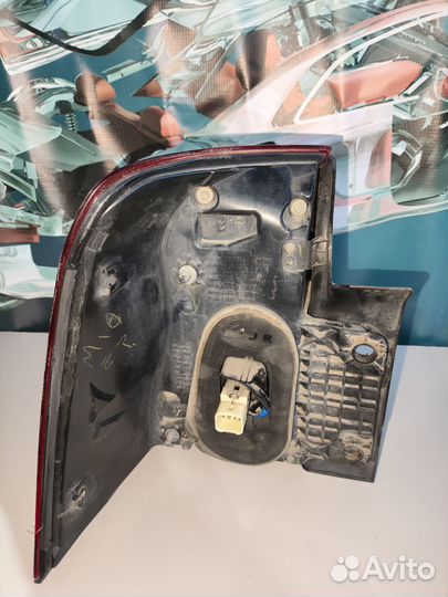 Фонарь задний правый Toyota Land cruiser 200 2009г