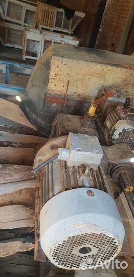 Деревообрабатывающий станок