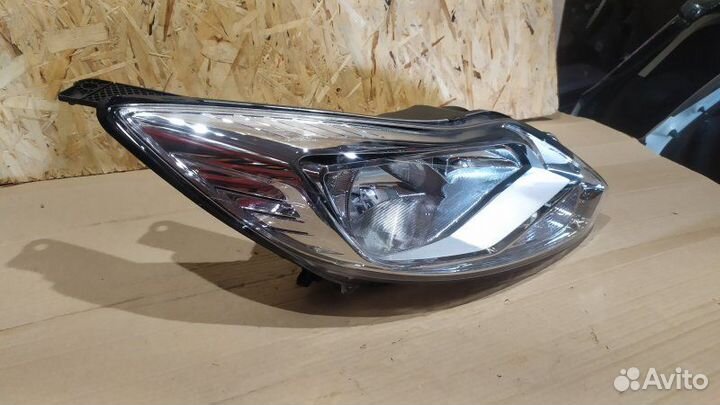 Фара Ford Focus 3 2010 2011 2012 2013 2014 2015