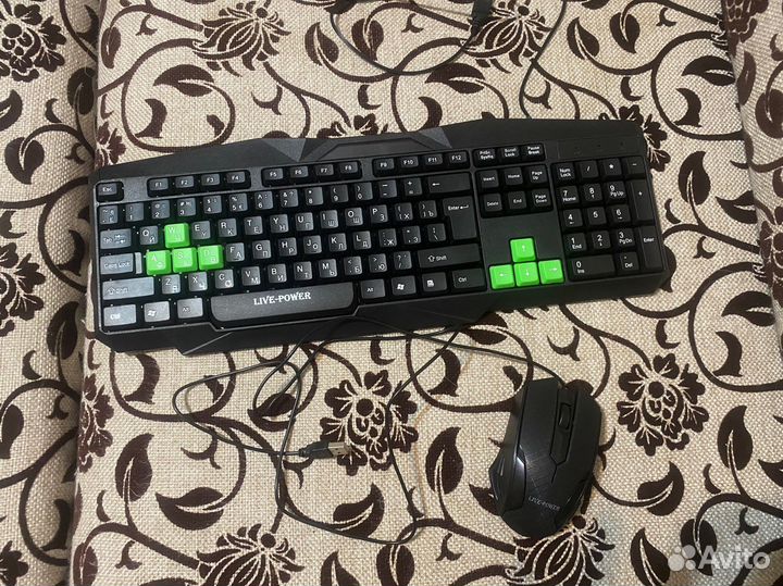 Игровая клавиатура и мышь