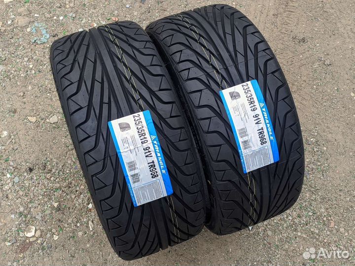 Triangle TR968 215/35 R19 и 235/35 R19