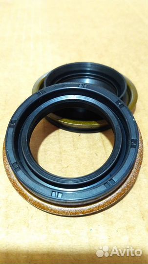 Сальник привода АКПП и МКПП 1шт Сайбер Себринг