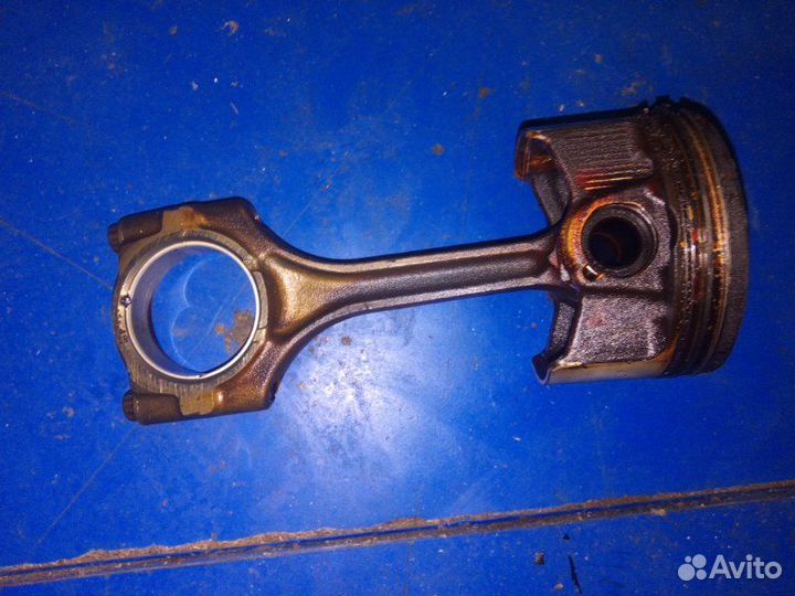 Поршень c шатуном Honda Stream RN4 K20A