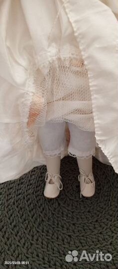 Кукла фарфоровая коллекционная