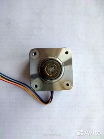 Шаговые двигатели