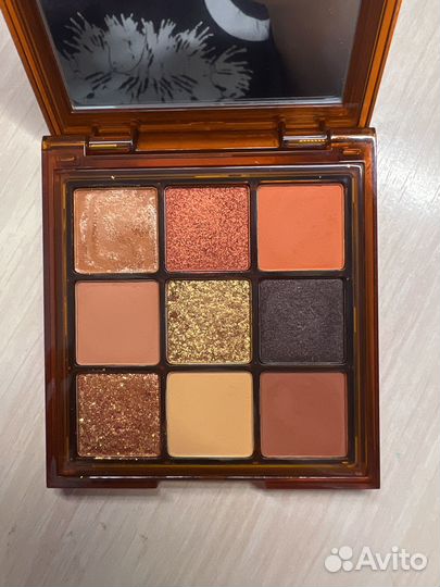 Huda beauty caramel тени