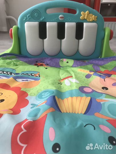 Fisher price развивающий коврик с пианино